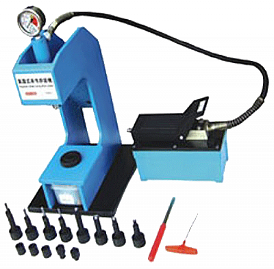Гидравлический стенд для расклепки тормозных накладок