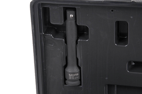 Гайковерт пневматический ударный 1/2" 558 Нм (57 кГм) с головками 9-27мм и аксессуарами, в кейсе